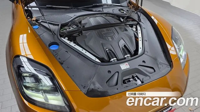 Porsche Panamera 2025 thumb 6