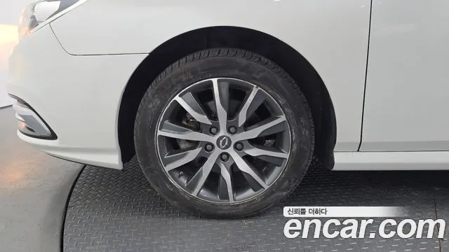 Renault-KoreaSamsung SM5 2015 thumb 5