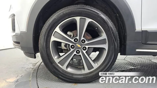 ChevroletGMDaewoo Captiva 2016 thumb 5