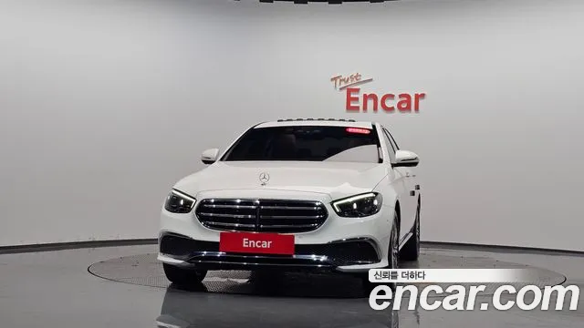 Mercedes-Benz E-Класс 2022 thumb 2