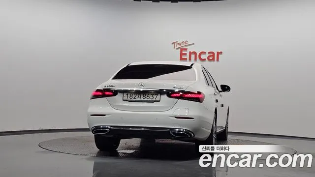 Mercedes-Benz E-Класс 2022 thumb 3