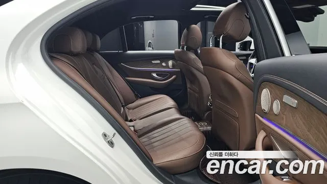 Mercedes-Benz E-Класс 2022 thumb 10
