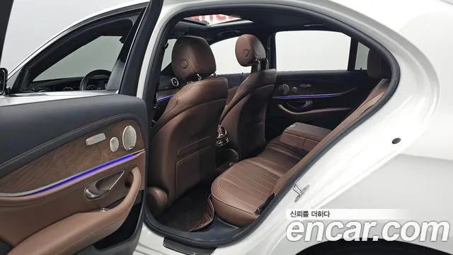 Mercedes-Benz E-Класс 2022 thumb 11
