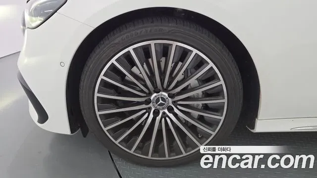 Mercedes-Benz E-Класс 2025 thumb 5