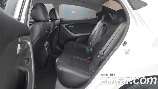 Hyundai Avante 2015 thumb 12