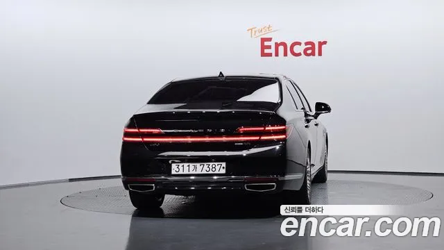 Genesis G90 2018 thumb 3