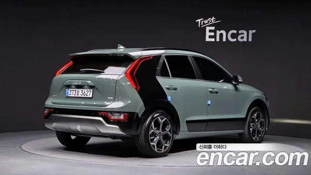Kia Niro 2022 thumb 2
