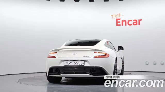 Astonmartin Vanquish 2015 thumb 4