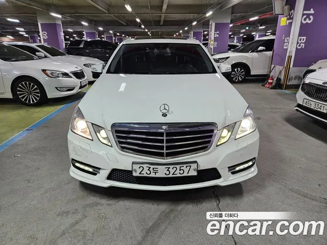Mercedes-Benz E-Класс 2013 thumb 2