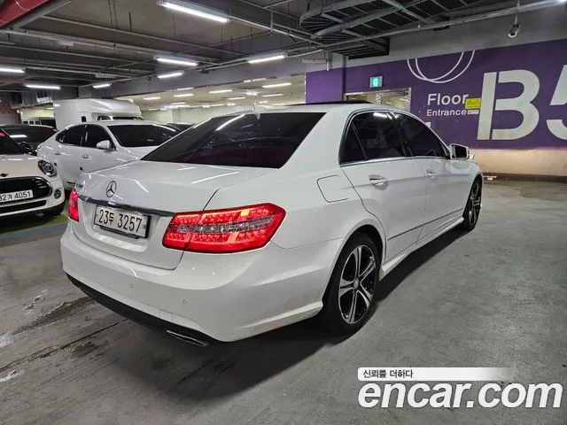 Mercedes-Benz E-Класс 2013 thumb 3