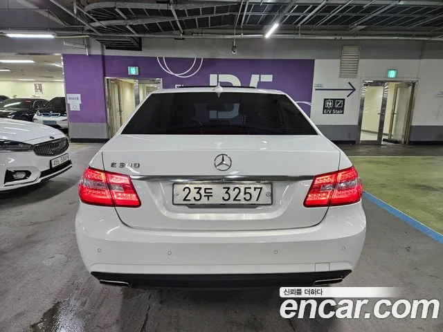 Mercedes-Benz E-Класс 2013 thumb 4