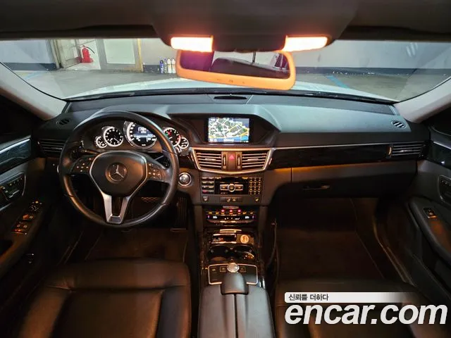 Mercedes-Benz E-Класс 2013 thumb 5
