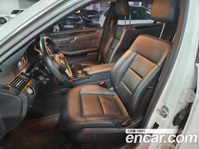 Mercedes-Benz E-Класс 2013 thumb 6