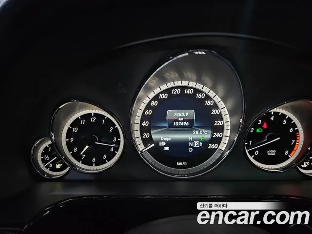 Mercedes-Benz E-Класс 2013 thumb 9