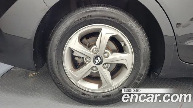 Hyundai Avante 2017 thumb 5