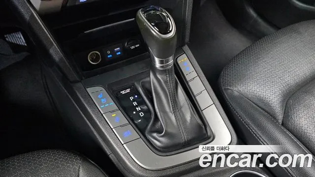Hyundai Avante 2017 thumb 9