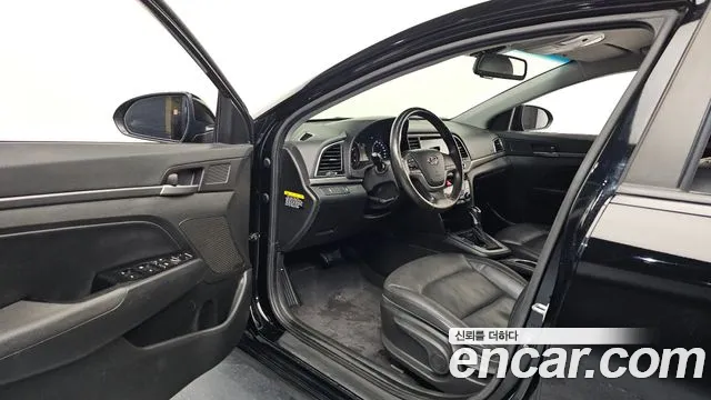 Hyundai Avante 2017 thumb 10