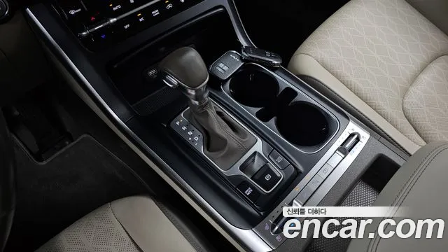 Kia Carnival 2022 thumb 9