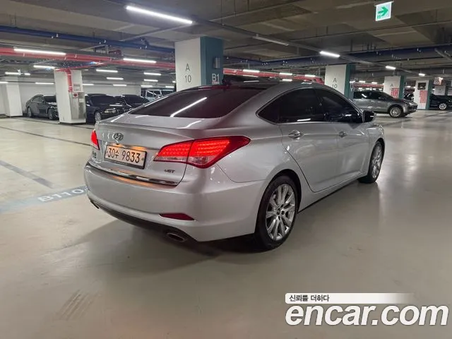 Hyundai i40 2012 thumb 4