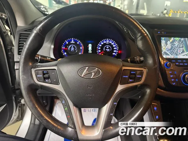 Hyundai i40 2012 thumb 8