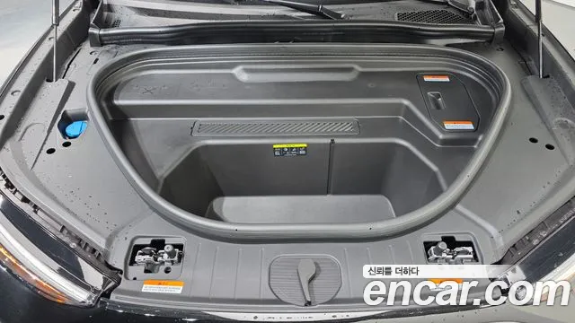 Audi Q6 e-tron 2025 thumb 6