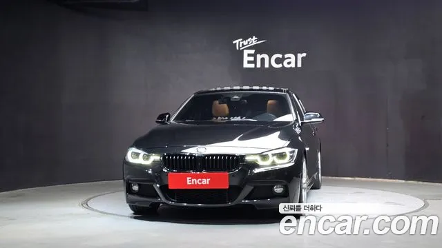 BMW 3-Series 2018 thumb 3