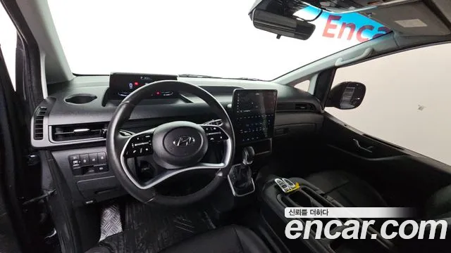 Hyundai Staria 2024 thumb 7