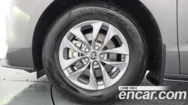 Toyota Sienna 2023 thumb 5
