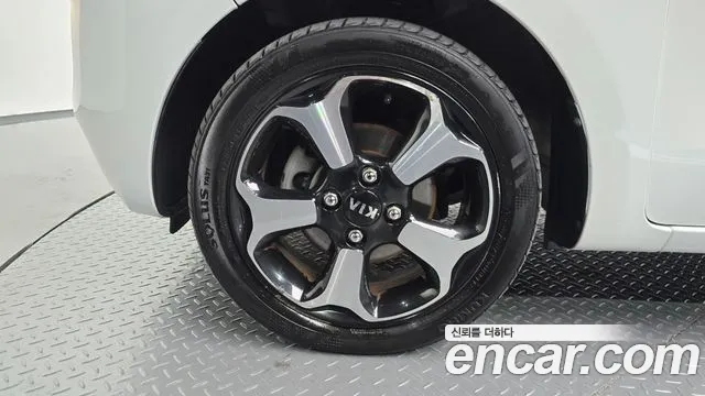 Kia Ray 2013 thumb 5