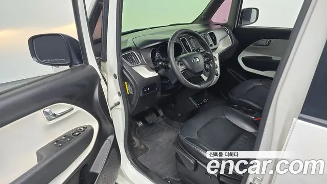 Kia Ray 2013 thumb 10