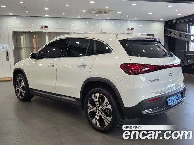 Mercedes-Benz EQA 2025 thumb 4