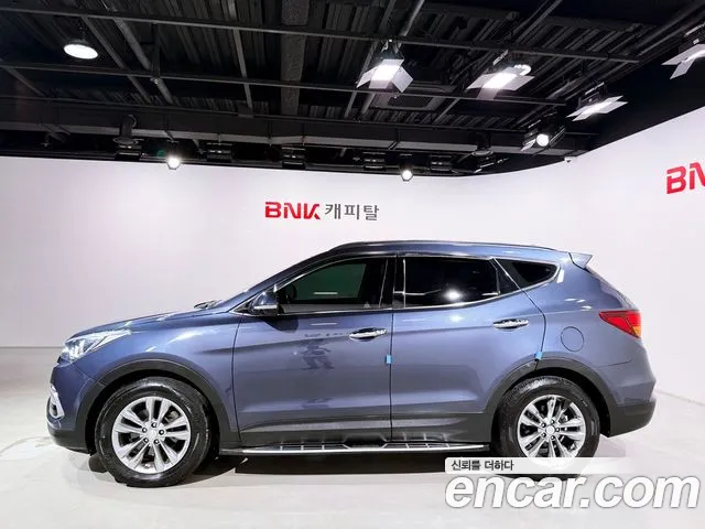 Hyundai Santa Fe 2016 thumb 3