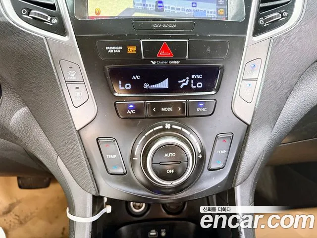 Hyundai Santa Fe 2016 thumb 10