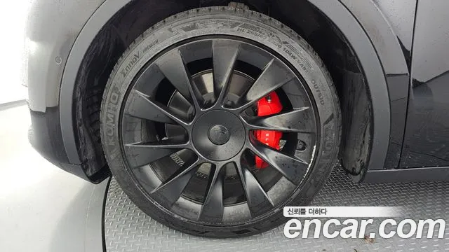 Tesla Model Y 2022 thumb 5