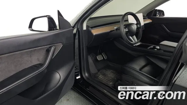 Tesla Model Y 2022 thumb 11