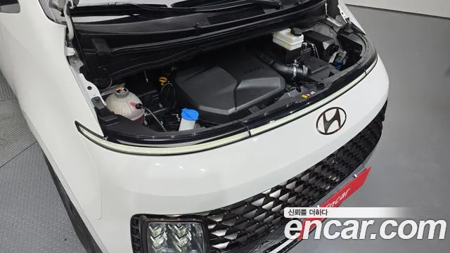Hyundai Staria 2024 thumb 6