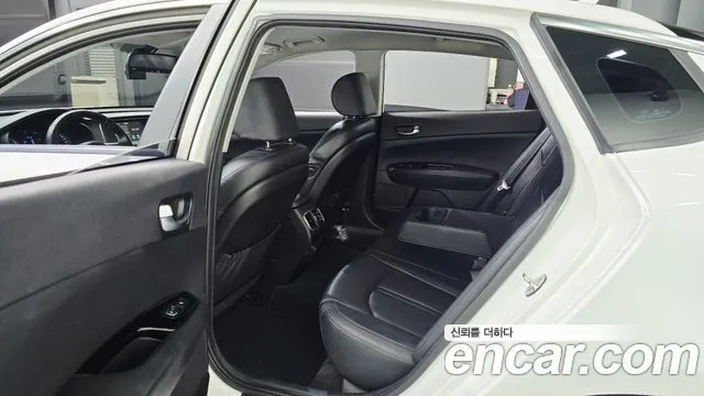 Kia K5 2016 thumb 11