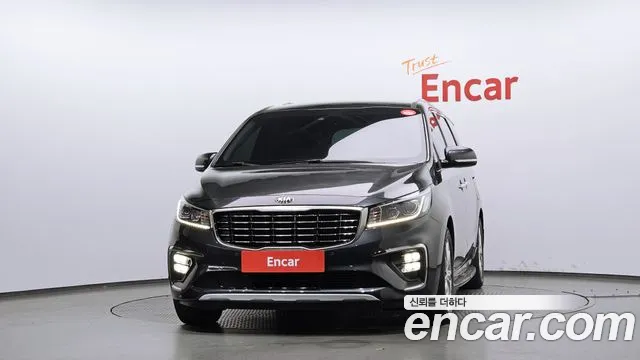 Kia Carnival 2019 thumb 3