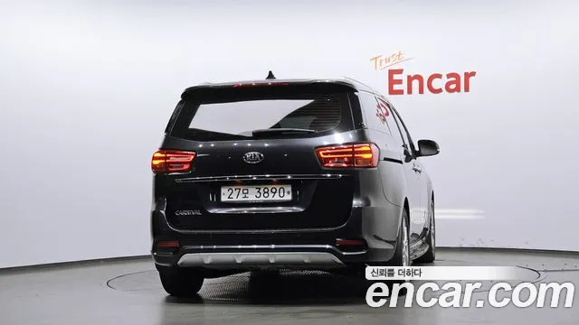 Kia Carnival 2019 thumb 4