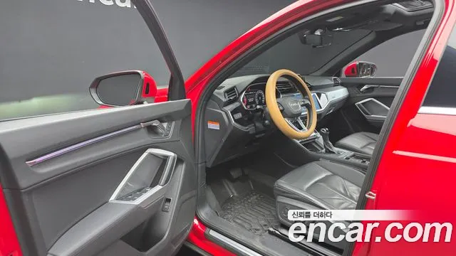 Audi Q3 2020 thumb 10