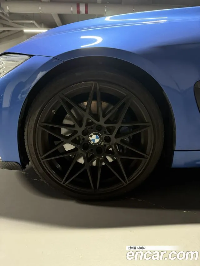 BMW 4-Series 2015 thumb 10