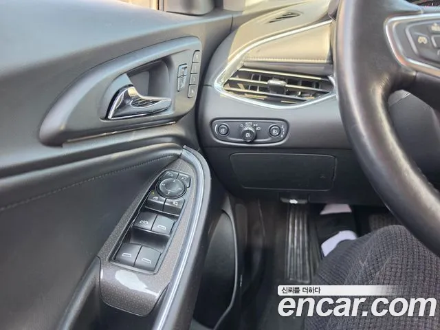 ChevroletGMDaewoo Malibu 2017 thumb 6