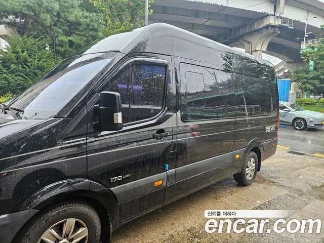 Hyundai Staria 2018 thumb 2
