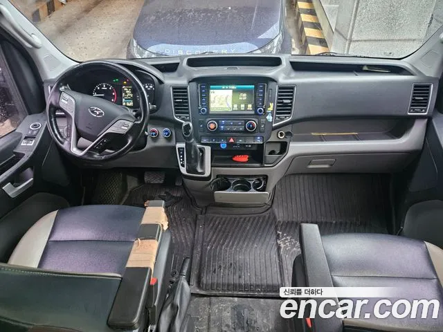 Hyundai Staria 2018 thumb 5