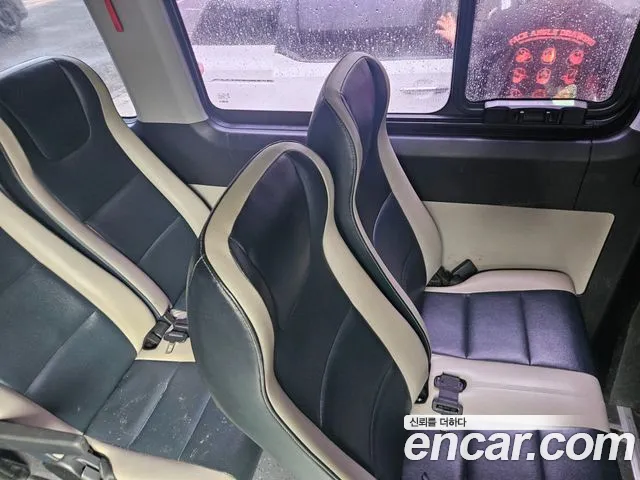 Hyundai Staria 2018 thumb 6
