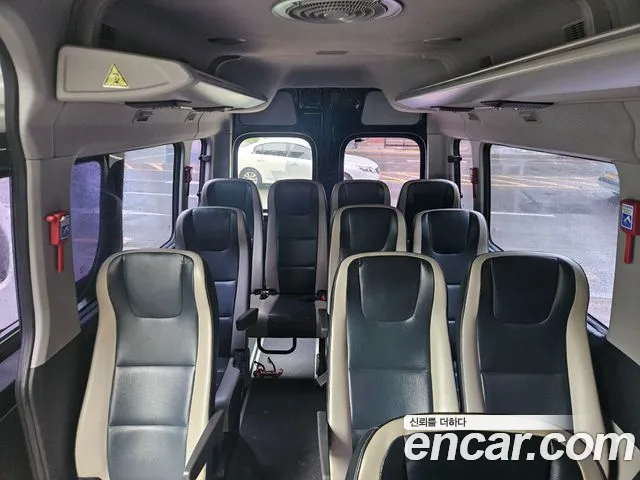 Hyundai Staria 2018 thumb 7