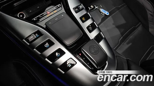 Mercedes-Benz AMG GT 2021 thumb 9