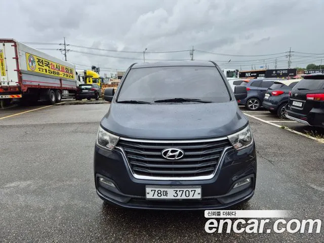 Hyundai Starex 2018 thumb 2