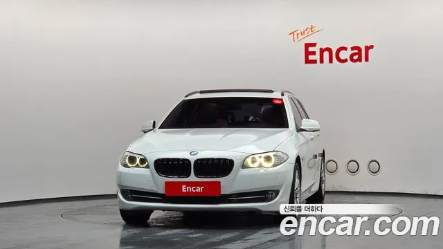 BMW 5-Series 2013 thumb 3