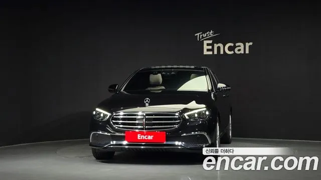 Mercedes-Benz E-Класс 2023 thumb 3